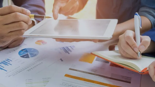Executives planning a resilient supply chain strategy.
