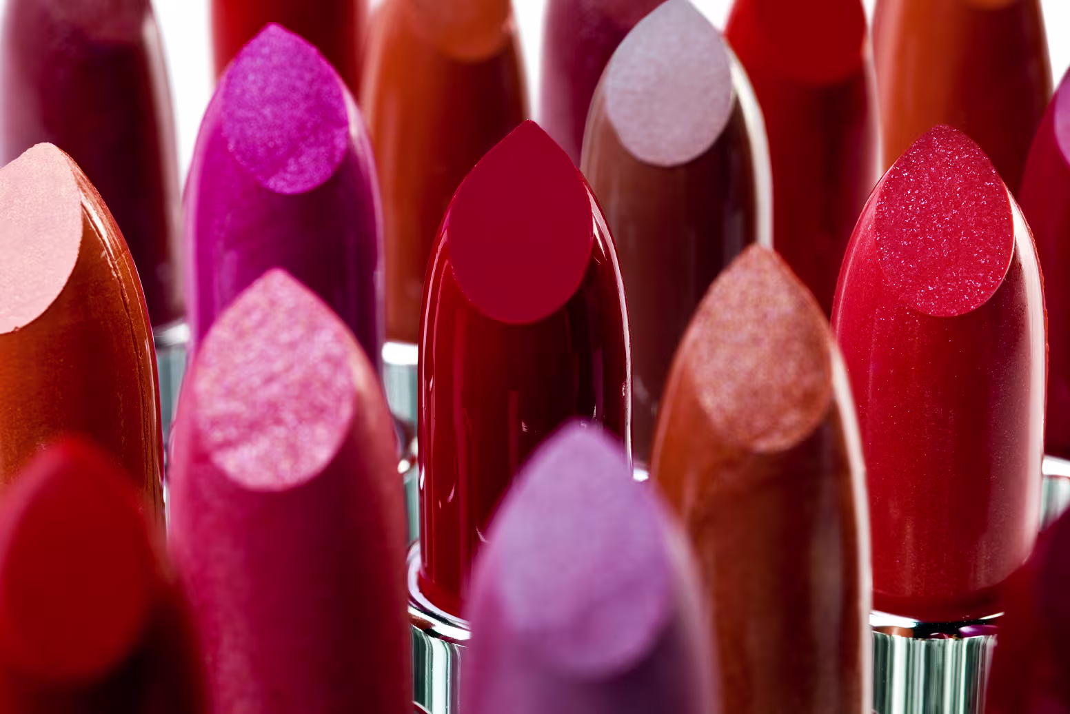 Cosmetic Distribution: Forecasting, Visibility and Inventory Synchronization